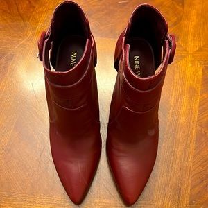 NEW- Nine West ankle bootie.